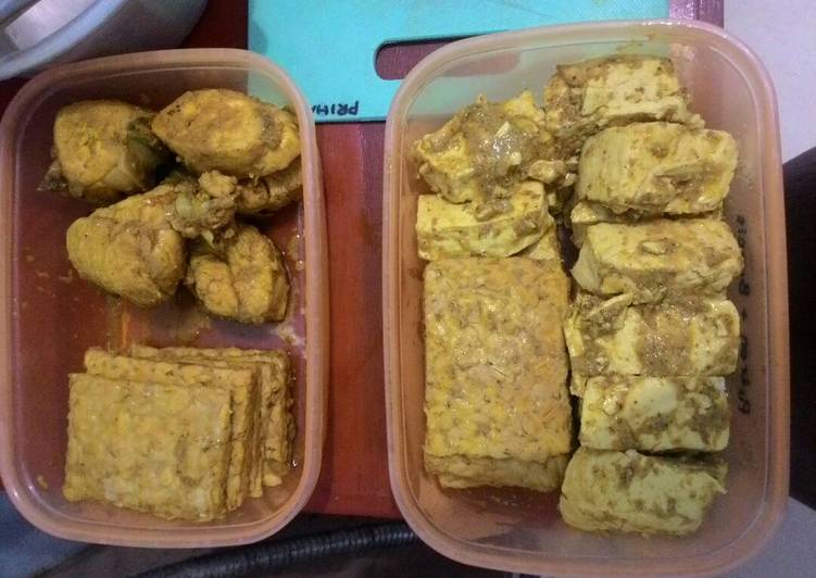 Ayam, tahu, tempe ukep