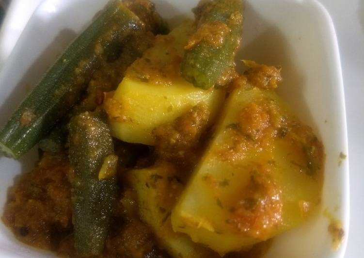 Step-by-Step Guide to Prepare Award-winning Bhindi potato vegetable in green masala
