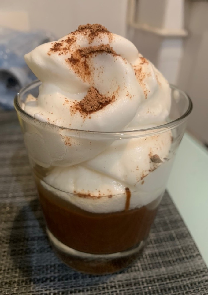 Una foto de Crema light de chocolate y nata o Dalky fit