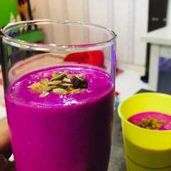 Jus dragon fruit granola রেসিপির প্রধান ছবি