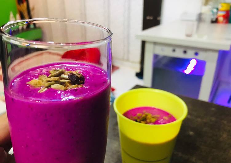 Cara Gampang Membuat Jus dragon fruit granola, Lezat