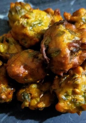 A picture of Kela Methi Bhajiya.
