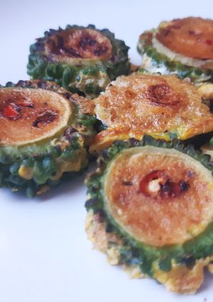 รูปของ Bitter Ring Tumeric Egg 🥚ไข่ขมิ้นทรงเครื่องวงเหรียญมะระขี้นก