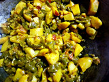 आलू शिमला मिर्च (Aloo shimla mirch recipe in Hindi)