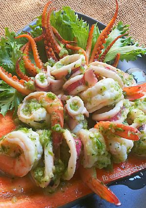 รูปของ ยำกุ้งหมึกน้ำจิ้มซีฟู้ด #กับแกล้ม
