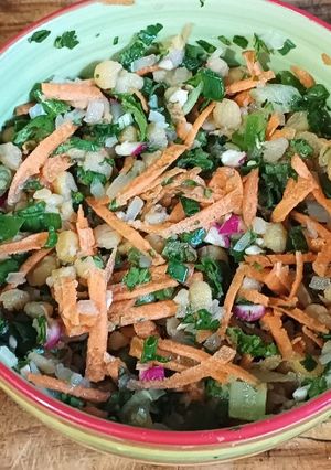 Una foto de Ensalada de mote mei