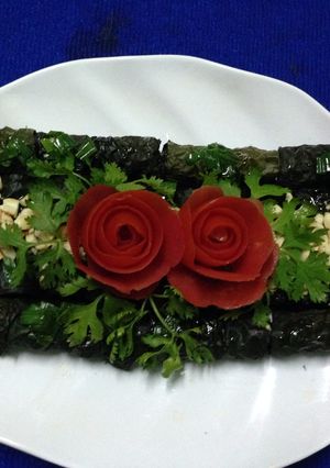 Hình của món THỊT BÒ BĂM SA TẾ CUỘN LÁ LỐT NƯỚNG.