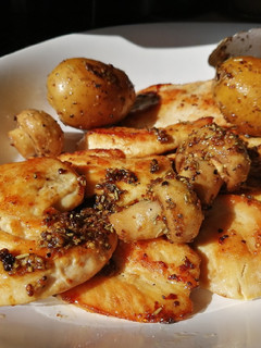 A picture of Lemon Mustard Chicken.