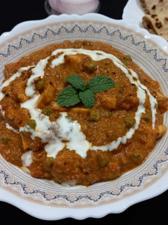 મટર પનીર (Matar paneer recipe in Gujarati) રેસીપી મુખ્ય ફોટો