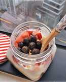 Buổi sáng với sữa chua trái cây (eat clean)