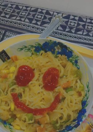 मैगी (maggi recipe in Hindi) रेसिपी मुख्य फोटो