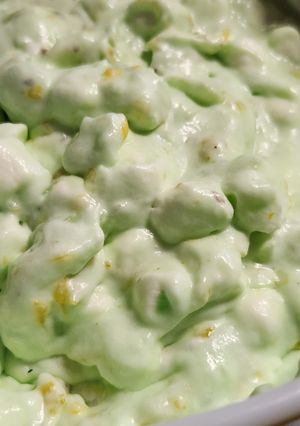 A picture of Watergate Salad.