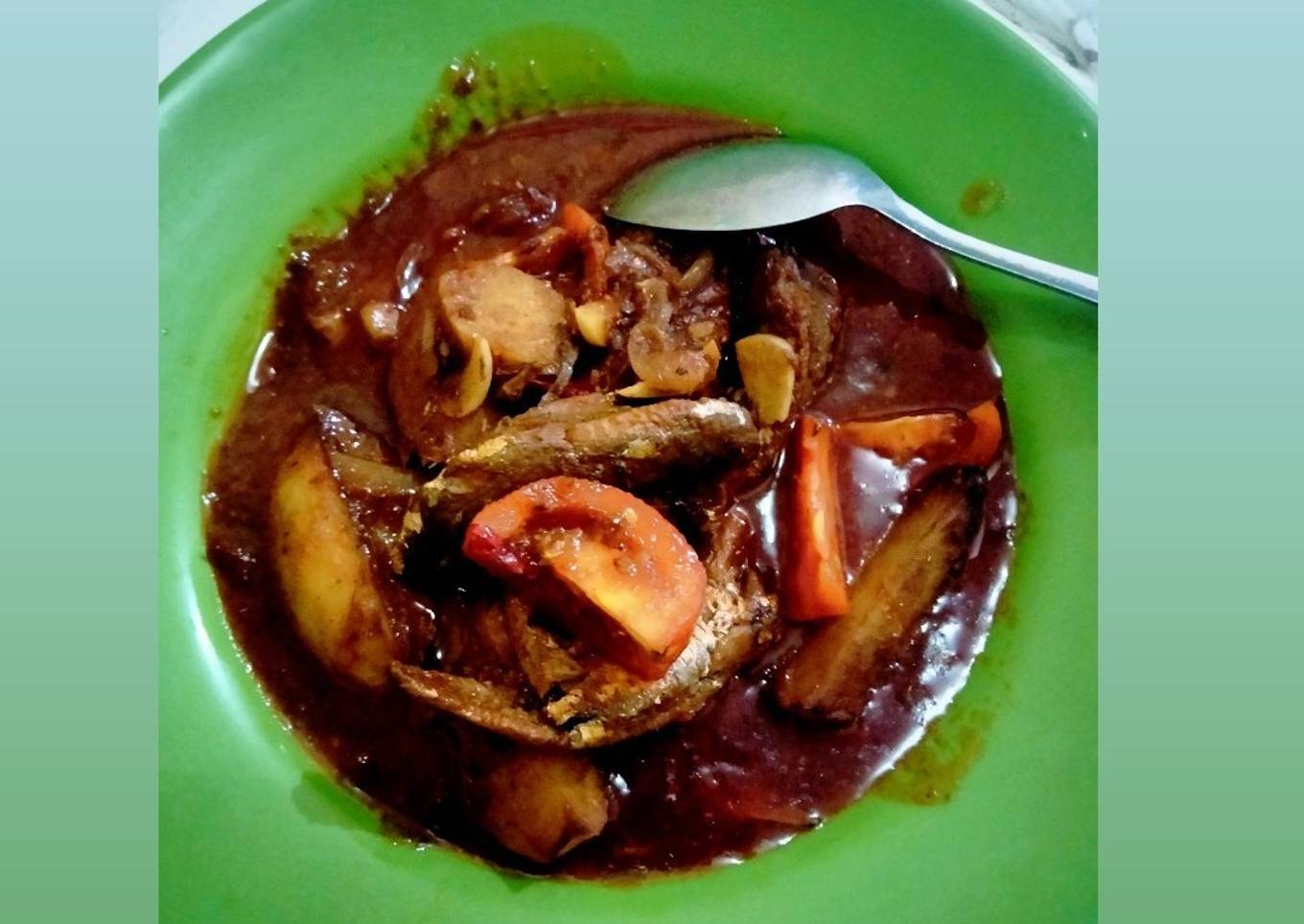 Sarden dan kentang asam pedas