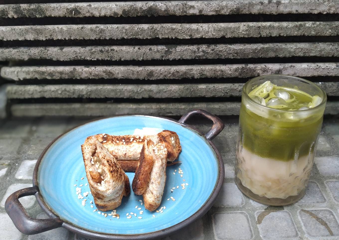 222. Banana cinnamon roll roti tawar