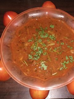 टमाटर लुंजी / पातळ भाजी (विदर्भ स्पेशल) (tamatar lunji recipe in marathi) रेसिपी चे मुख्य फोटो