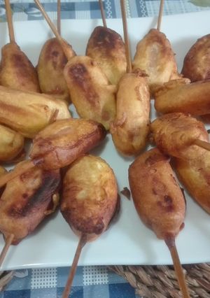 Foto principal de Banderillas de salchicha o corn dogs