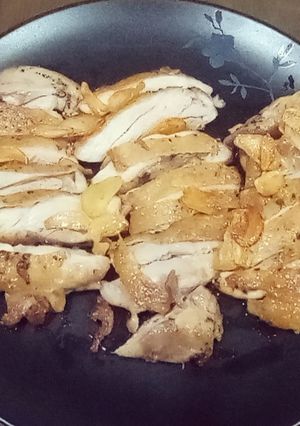 รูปของ สเต็กสะโพกไก่หนังกรอบ,ซอสเกรวี่สไตล์ญี่ปุ่น - คีโต