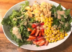 Hình của món Salad sốt mè rang.