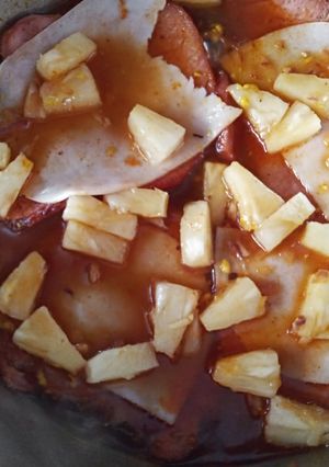 Una foto de Chuletas ahumadas agridulces 🐽🌶🍍