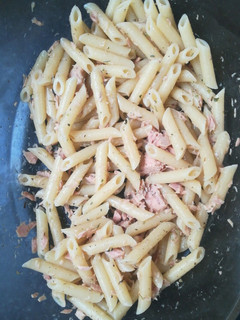 Una foto de Pasta con atún especiada