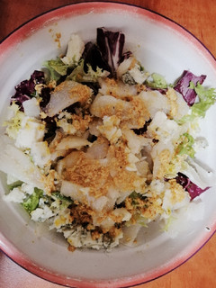 Una foto de Ensalada de Bacalao ahumado con Roquefort y vinagreta de Mostaza