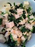 Pechuga de pavo ahumada con espinacas
