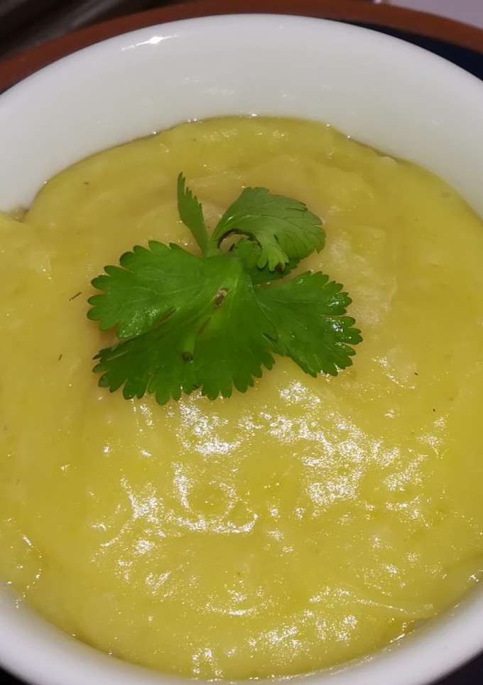 Una foto de Puré Cremoso de Apio (Arracacha)