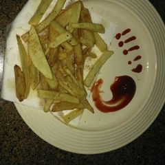 A picture of Restaurent style french fries.