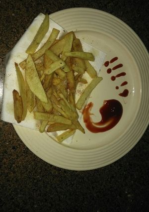 A picture of Restaurent style french fries.