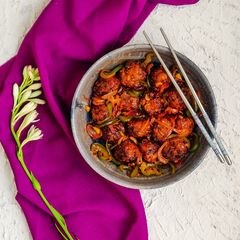 A picture of Honey garlic cabbage.