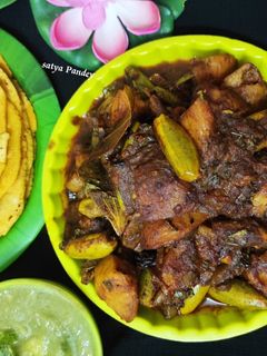 परवल आलू की सब्जी रेसिपी मुख्य फोटो