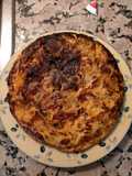 Tortilla de tomate, cebolla, queso