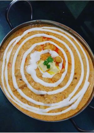 A picture of Butter chicken 😋🍴.