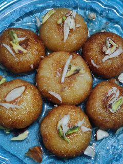 रोसबोरा (rosbora recipe in marathi) रेसिपी चे मुख्य फोटो