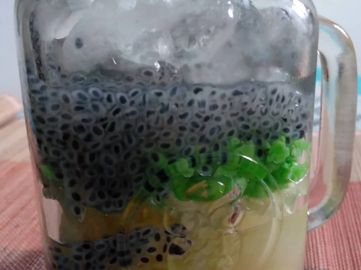 Langkah Mudah untuk Membuat Resep Es cocopandan blewah, tape ketan, rumput laut, selasih yang Uenak Anti Ribet, Bisa Manjain Lidah