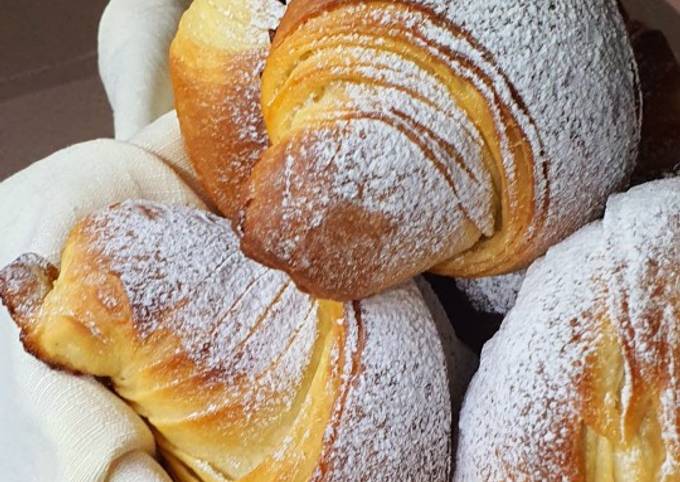 Croissant sfogliati al profumo di miele