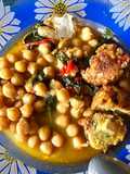 Potaje de Vigilia con repápalos de bacalao