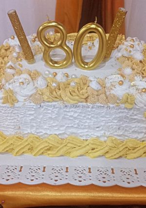 Una foto de Torta de cumpleaños 🎂💕💕