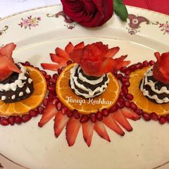 A picture of Chocolate covered strawberry delight.