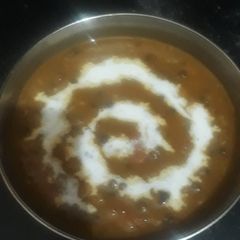 A picture of Daal makhni.