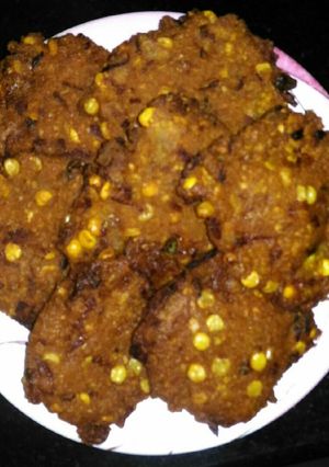 A picture of Chana Dal Vada.