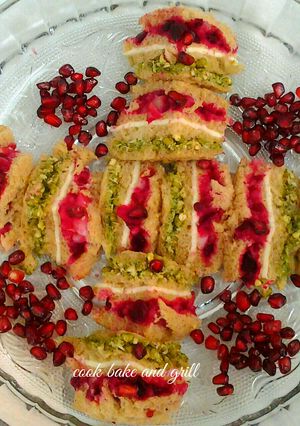 A picture of Beetroot and sprouted green gram sandwich.
