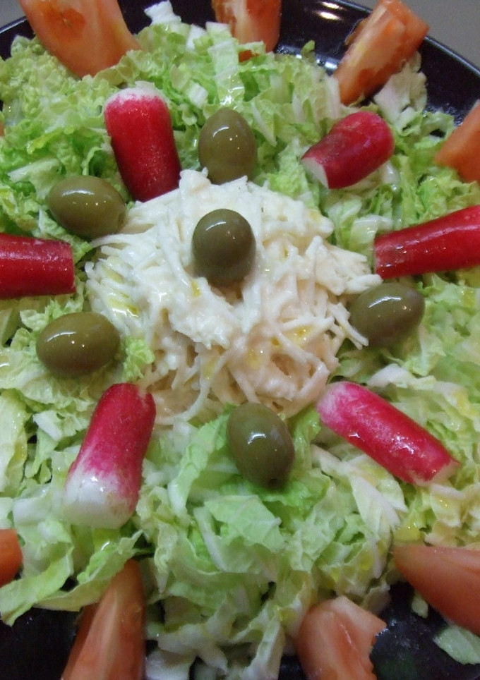 Una foto de Ensalada de col china y rábano negro