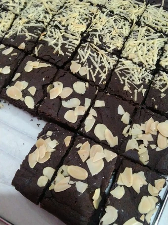 Cara Gampang Membuat Resep Fudgy brownies shiny crust no mixer yang Lezat Sekali Anti Ribet, Bikin Ngiler