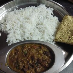 A picture of Rajma chawal.