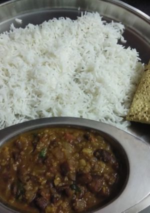 A picture of Rajma chawal.