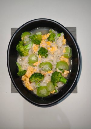 Foto resep Misua Kuah Oyong Brokoli