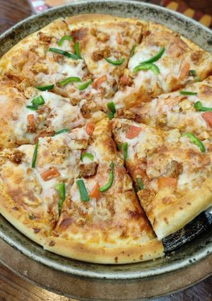 A picture of Chicken Fajita Pizza.