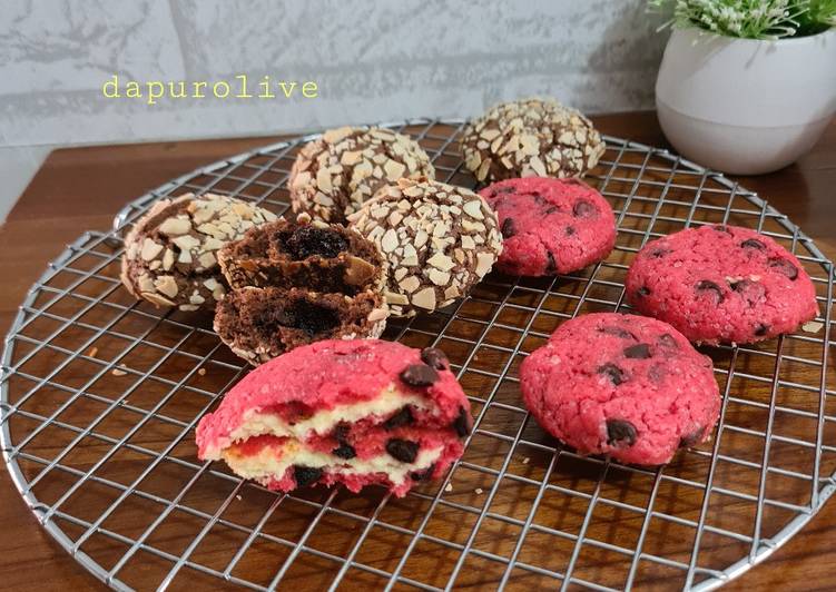 How to Prepare Appetizing Chocolate Almond Cookies ala Bu Fatmah