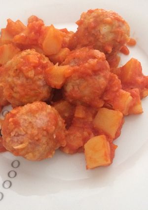 Una foto de Albóndigas a la jardinera